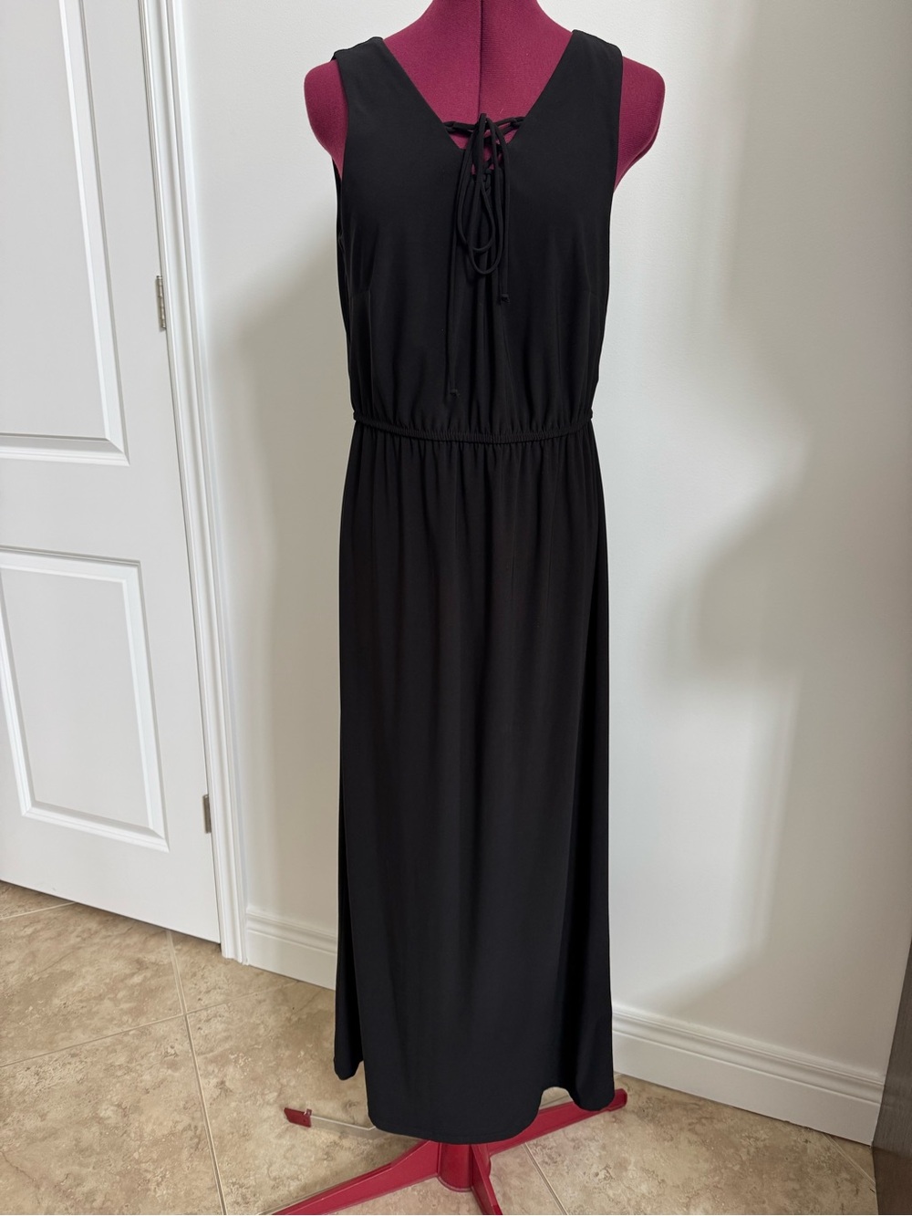Emma & Michele Sleeveless Dress Size M